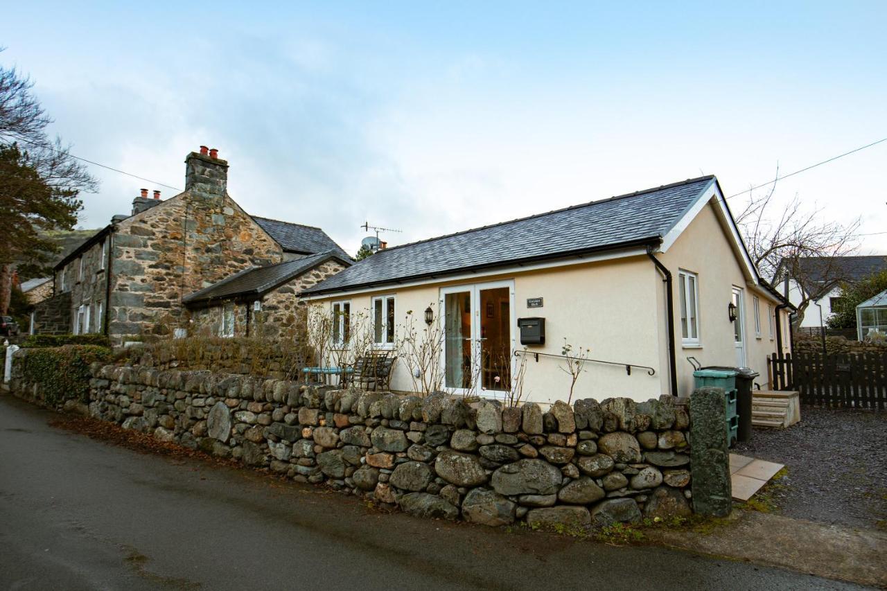 Gwynant Bach - Cosy 2 Bed Bungalow Cottage In Snowdonia National Park, Conwy, North Wales Exterior photo